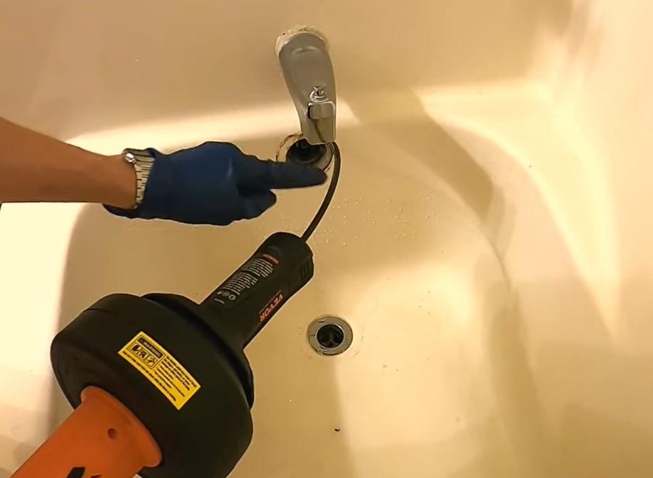 Bathtub Drainage Cleaning